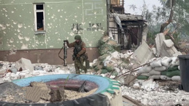 В Северодонецке украинские боевики удерживают мирных людей