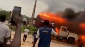 "Капитан Нигерия": водитель загоревшегося бензовоза спас сотни людей