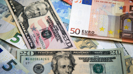 Силуанов заявил о потере доверия к доллару и евро как к расчетным валютам