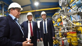 Игорь Комаров и Роман Бусаргин посетили завод "Нефтегазооборудование"