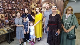 Известная актриса Екатерина Гусева посетила Васильевский музей гвоздарей под Тверью