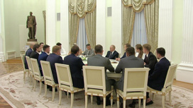 Победители "Лидеров России" применят навыки для решения главной задачи – Путин