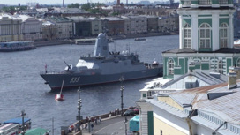 В Санкт-Петербурге почти готовы ко Дню ВМФ (сюжет программы "Вести")