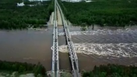 Паводок в Приамурье затопил дороги и мосты