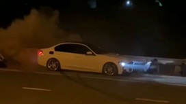 На нелегальных гонках в Екатеринбурге машина врезалась в толпу зевак