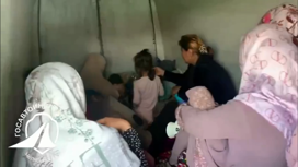 Набитый иностранцами с детьми грузовой фургон остановили в Челябинской области