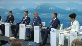 На ВЭФ-2022 обсудили, как увеличить объемы перевозок на восток