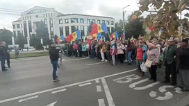Молдавская оппозиция требует отставки Санду