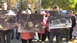 Депутатам парламента Молдавии организовали "коридор позора"