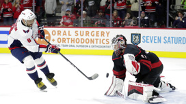 Овечкин и Свечников обменялись голами в матче НХЛ