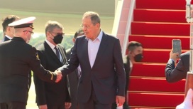 Сергей Лавров прилетел в Пномпень