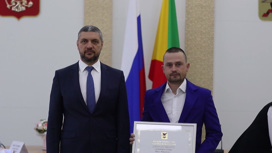 Двух жителей Забайкалья наградил премиями губернатора Александр Осипов
