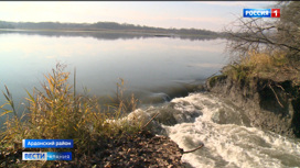 Из-за прорыва дамбы на озере Бекан резко упал уровень воды