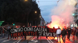 Итальянцы митингуют против военной помощи киевскому режиму