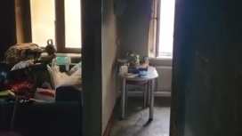 Злоумышленник едва не сжег москвичку с ребенком в их же квартире