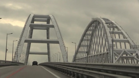 Движение на Крымском мосту ограничат