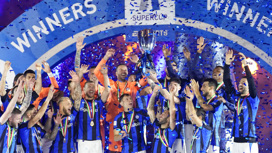 "Интер" разгромил "Милан" и выиграл Суперкубок Италии