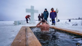 Около 9,5 тысяч человек окунулись в купели Саратовской области на Крещение
