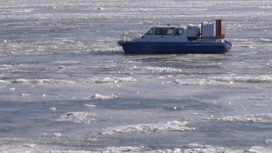 В Астрахани рыбаков унесло на отколовшейся льдине