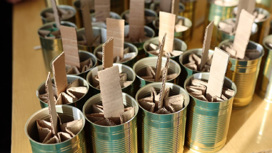 Под Астраханью сельчане изготавливают окопные свечи для участников СВО