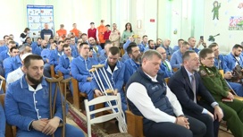 Губернатор Бабушкин поздравил с Днем защитника Отечества раненых бойцов