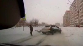 Авария с участием супруги хоккеиста "Северстали" попала на видео