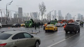В массовом ДТП на Кутузовском проспекте в Москве пострадали три человека