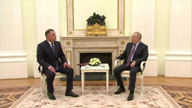 Владимир Путин провел встречу с президентом Южной Осетии Аланом Гаглоевым