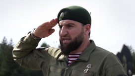 Личному составу двух полков Росгвардии в Чечне представили новых командиров