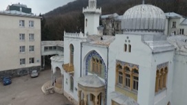 Памятник архитектуры федерального значения Дворец Эмира Бухарского в Железноводске на реставрации