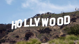 Голливудские киностудии прекратили платить сценаристам