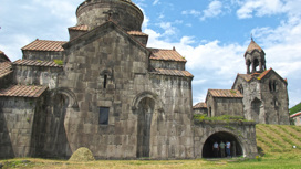 Обрушилась башня армянского монастыря из списка ЮНЕСКО
