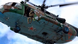 В Архангельской области спецназовцы оттачивали мастерство десантирования с вертолетов без парашюта