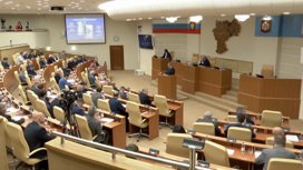 В Законодательном собрании региона губернатор Алексей Русских отчитался за 2022 год