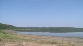 Под Асбестом исчезает озеро Окунёвское