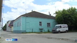 В Курской области несколько семей из Фатежа годами ждут переселения из ветхого жилья
