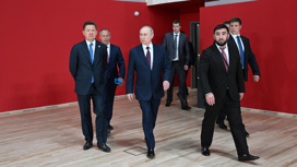 Владимир Путин посетил Академию единоборств в "Сириусе"