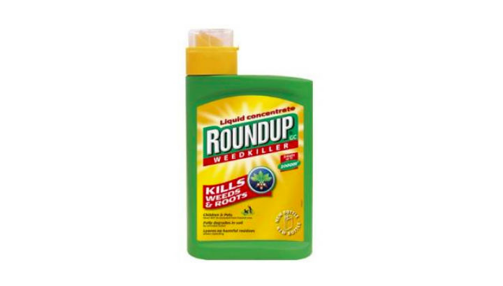 Продукт Roundup является одним из самых продаваемых, но если докажут, что его основной ингредиент ≈ глифосат ≈ является канцерогеном, его могут запретить