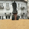 Памятник императрице Екатерине II в Одессе обнесли забором