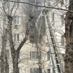 Жильцов загоревшегося дома эвакуировали в Москве