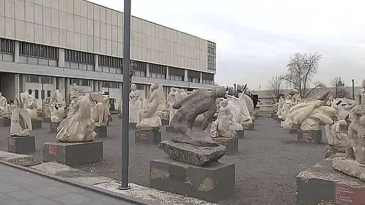 Актеры театра «Современник» споют хиты 60-х в парке «Музеон»
