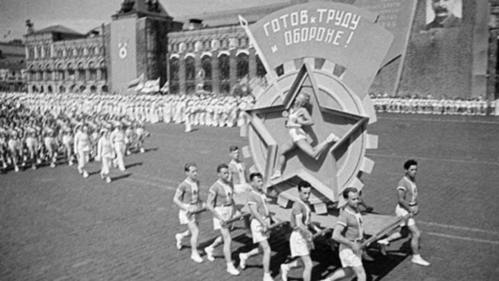 Выставка к юбилею Осоавиахима проходит в Петербурге