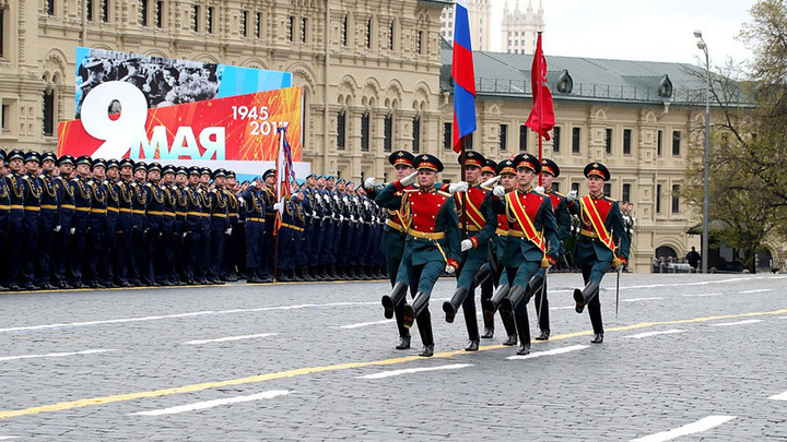 На Красной площади прошел военный парад в честь 72-й годовщины Победы в Великой Отечественной войне