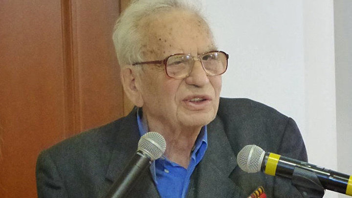 На 92-м году жизни скончался историк-эллинист Григорий Арш