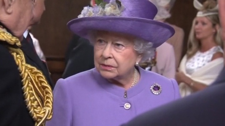 Елизавета II возобновляет онлайн-приемы после перенесенного коронавируса