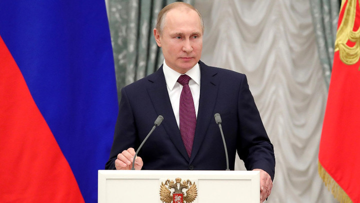 Владимир Путин отметил госнаградами деятелей культуры и искусства