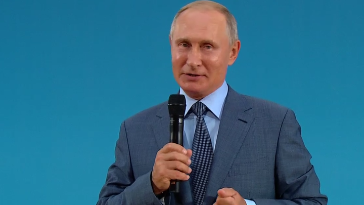 Президент посетил образовательный центр