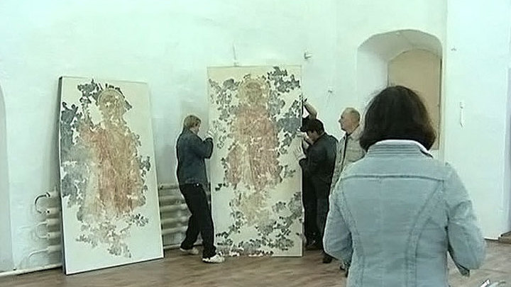 Новгородские реставраторы привлекают волонтеров для спасения уникальных фресок
