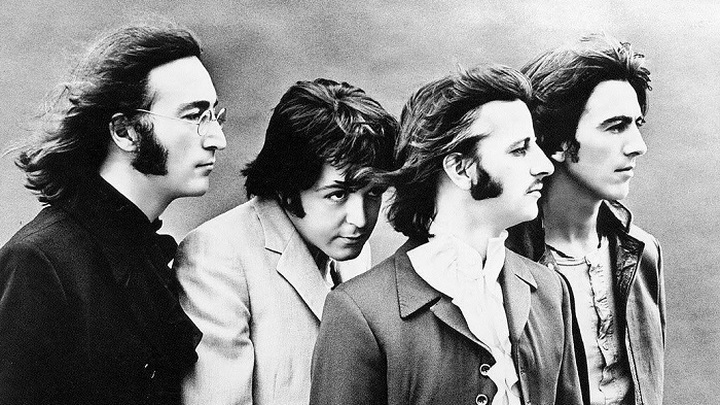 Контракт группы The Beatles и Брайана Эпстайна продали на аукционе в Лондоне