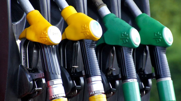 ФАС назвала меры для сдерживания цены топлива